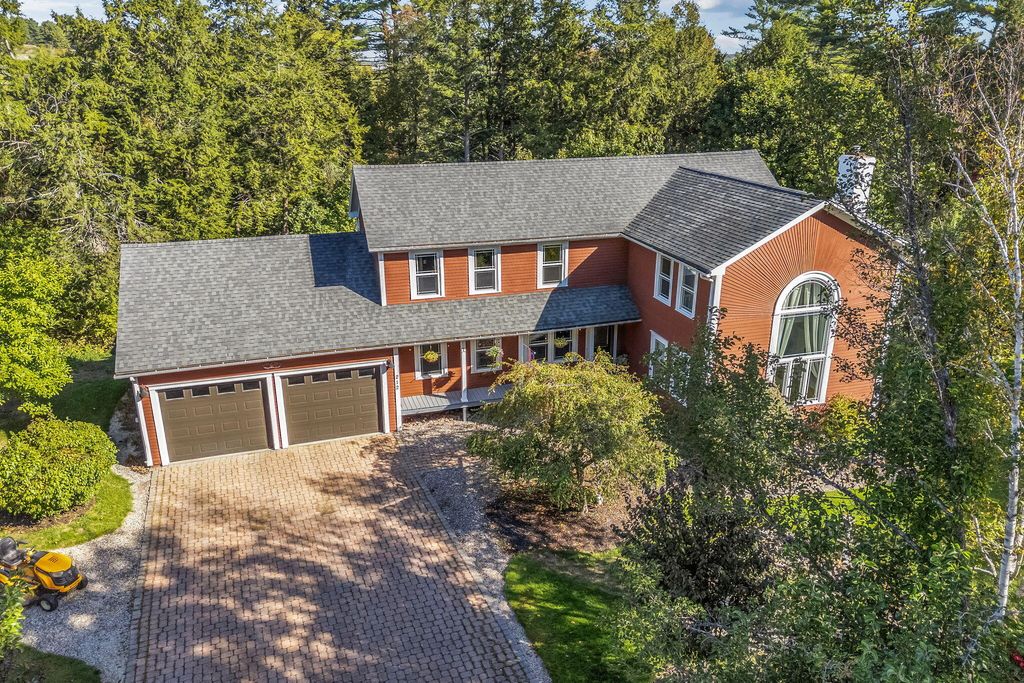 Photo of 212 Vickery Road, Auburn, ME 04210 (MLS # 1639945)