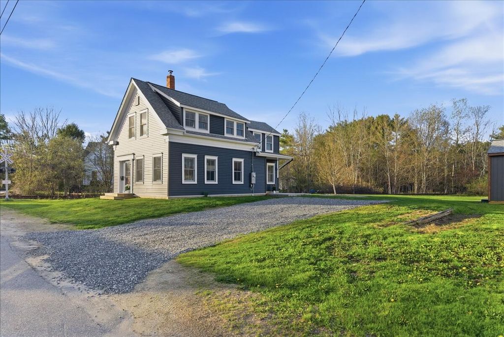 Photo of 15 Lincoln Street, Richmond, ME 04357 (MLS # 1661321)
