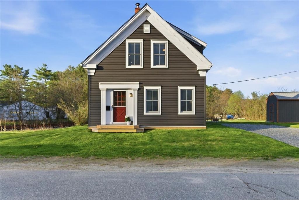 Photo of 15 Lincoln Street, Richmond, ME 04357 (MLS # 1661321)