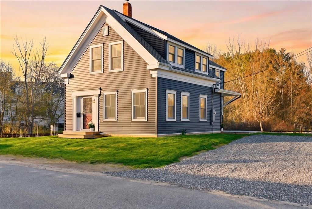 Photo of 15 Lincoln Street, Richmond, ME 04357 (MLS # 1661321)
