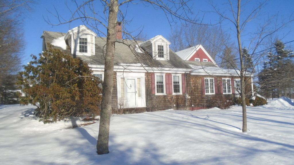 Photo of 629 W Auburn Road, Auburn, ME 04210 (MLS # 1652494)