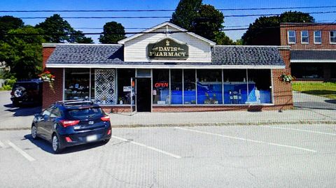 Photo of 59 Main Street, East Millinocket, ME 04430 (MLS # 1641714) Photo of 59 Main Street, East Millinocket, ME 04430 (MLS # 1641714)