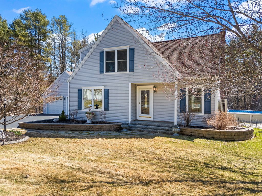 Photo of 31 John Howland Drive, Yarmouth, ME 04096 (MLS # 1657475)