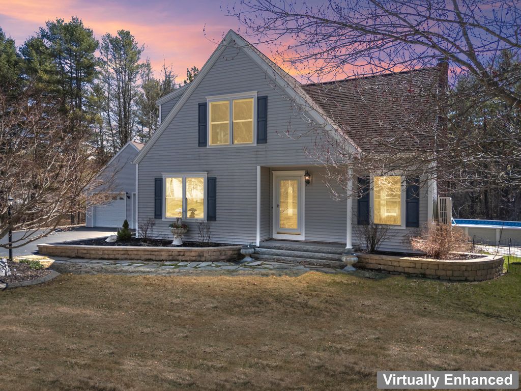 Photo of 31 John Howland Drive, Yarmouth, ME 04096 (MLS # 1657475)