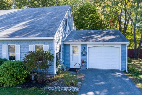 Photo of 7 Dale Court #7, Portland, ME 04102 (MLS # 1640489)
