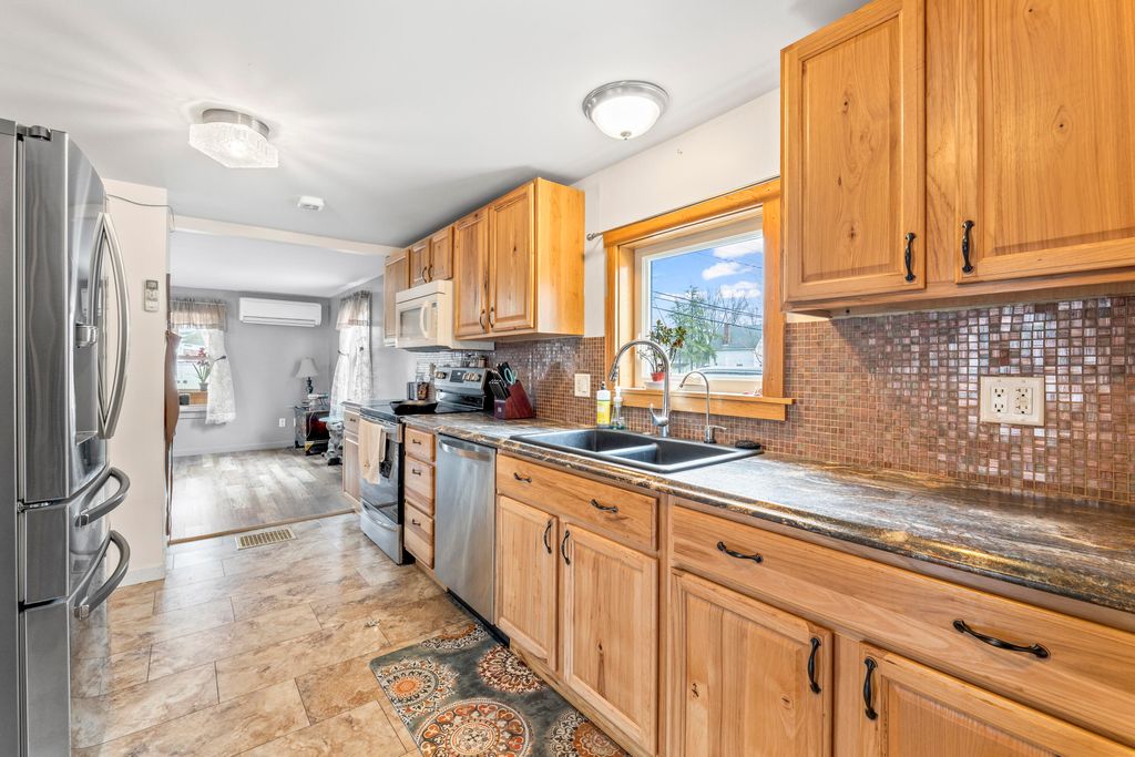 Photo of 226 Somerset Avenue, Pittsfield, ME 04967 (MLS # 1656656)