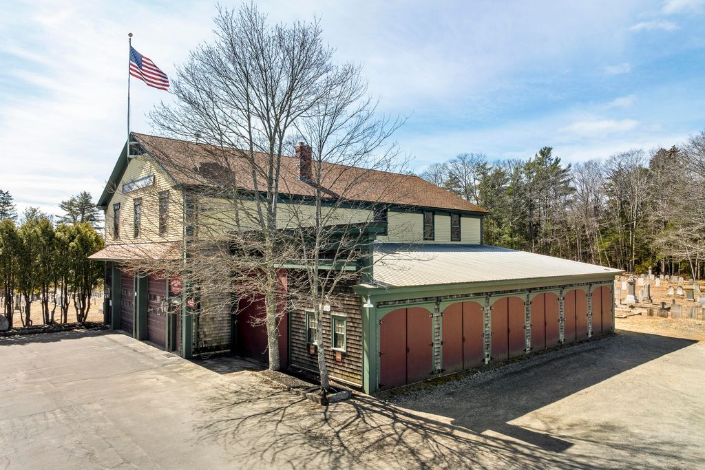 Photo of 1037 Wiscasset Road, Boothbay, ME 04537 (MLS # 1658655)