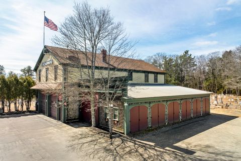 Photo of 1037 Wiscasset Road, Boothbay, ME 04537 (MLS # 1658655)