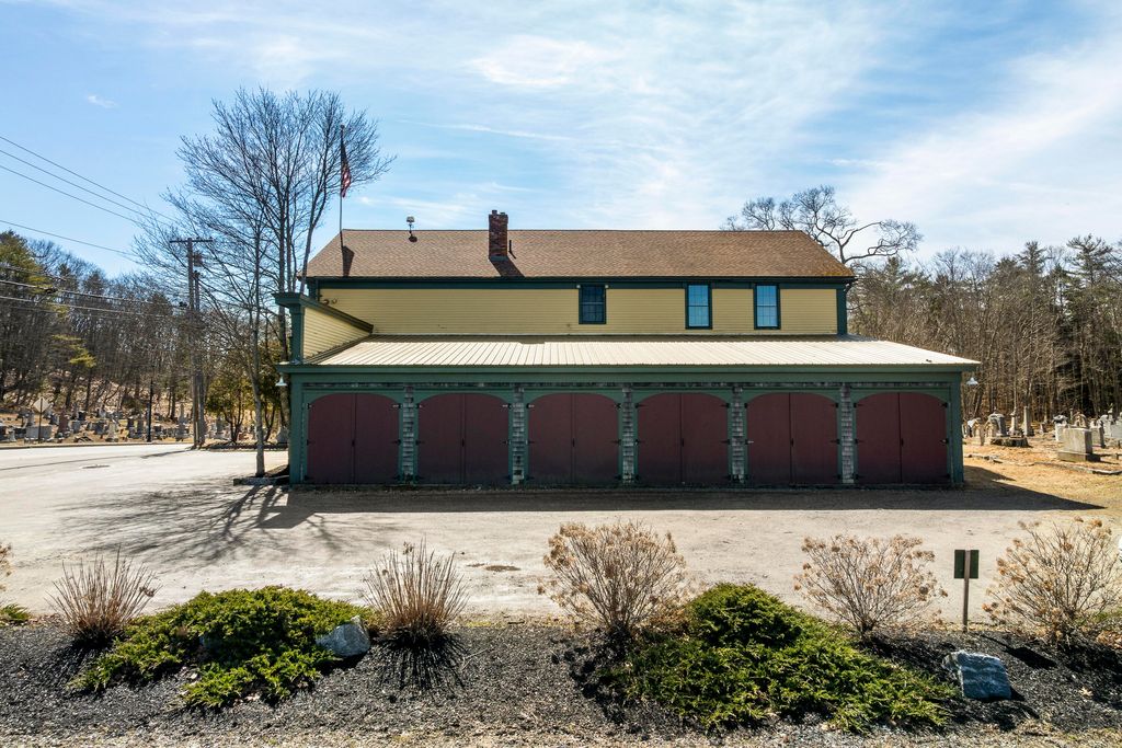 Photo of 1037 Wiscasset Road, Boothbay, ME 04537 (MLS # 1658655)