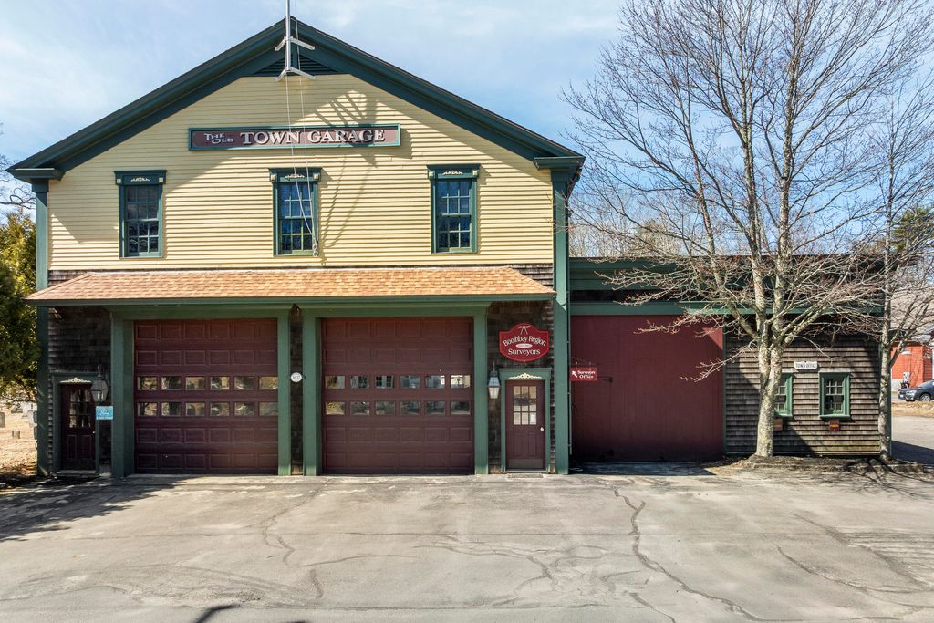 Photo of 1037 Wiscasset Road, Boothbay, ME 04537 (MLS # 1658655)