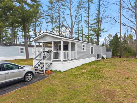 Photo of 20 Tufton Street, Brunswick, ME 04011 (MLS # 1660008)