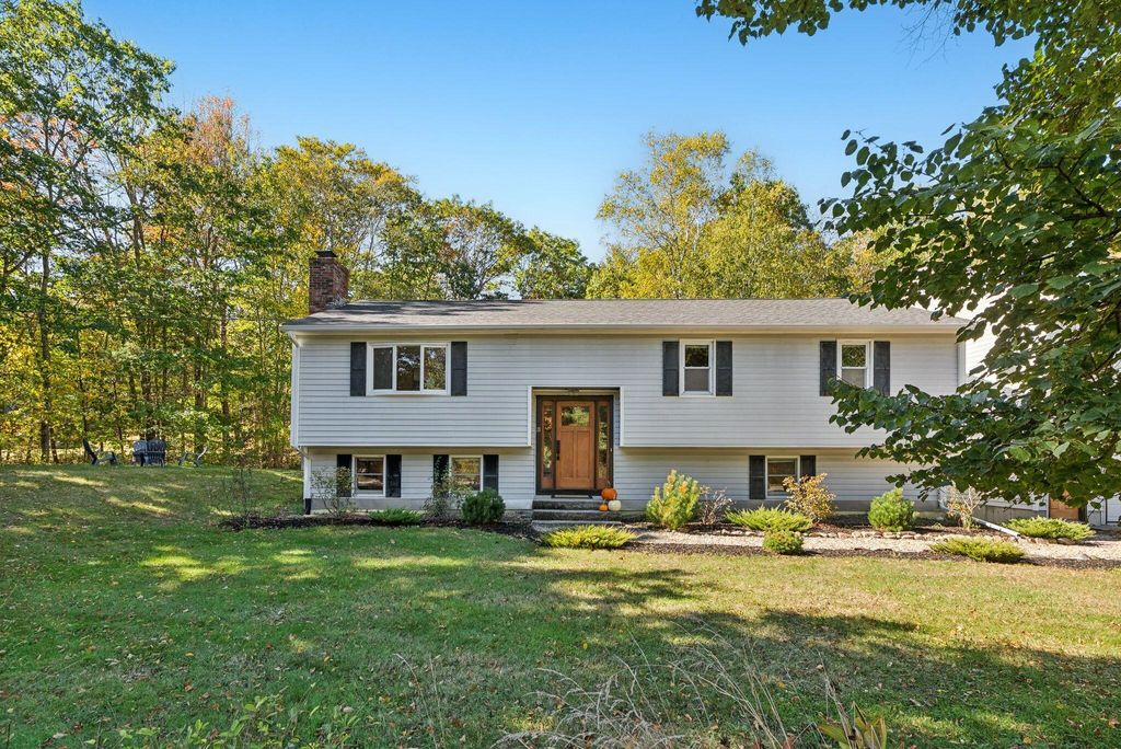 Photo of 20 Stone Road, Kennebunkport, ME 04046 (MLS # 1654435)