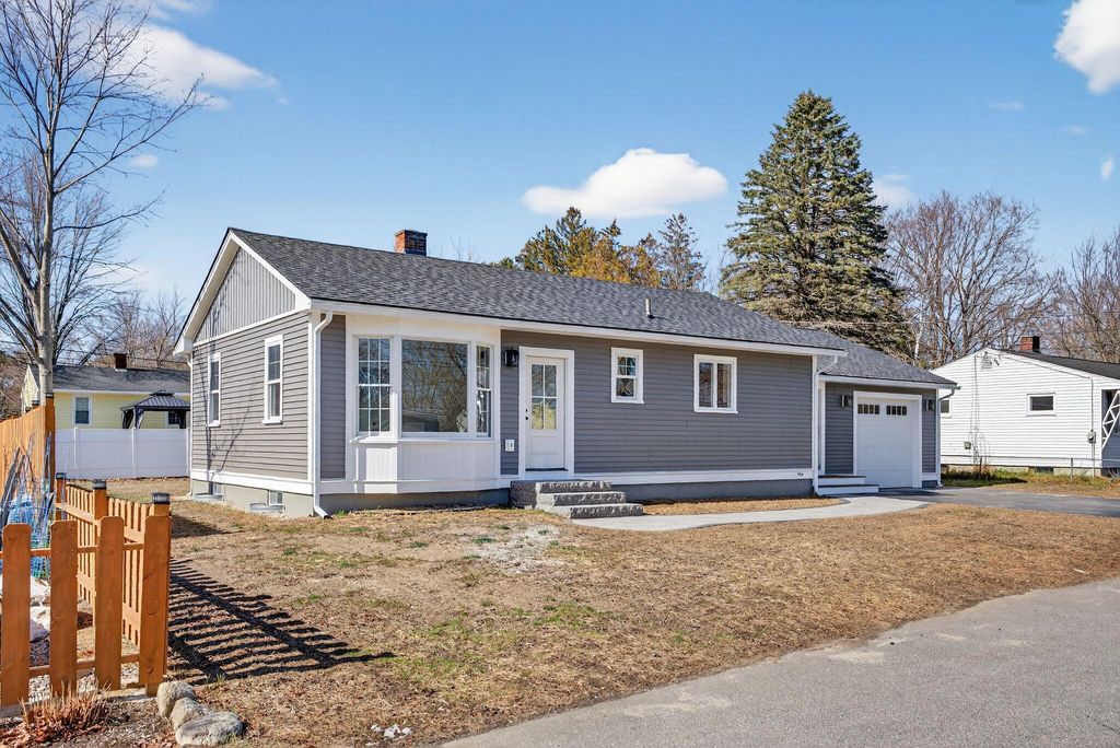 Photo of 2 Labonte Avenue E, Saco, ME 04072 (MLS # 1654664)