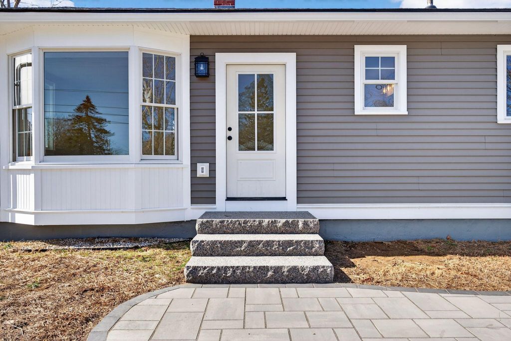 Photo of 2 Labonte Avenue E, Saco, ME 04072 (MLS # 1654664)