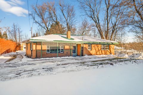 Photo of 14 Osborne Street, Fairfield, ME 04937 (MLS # 1646706)