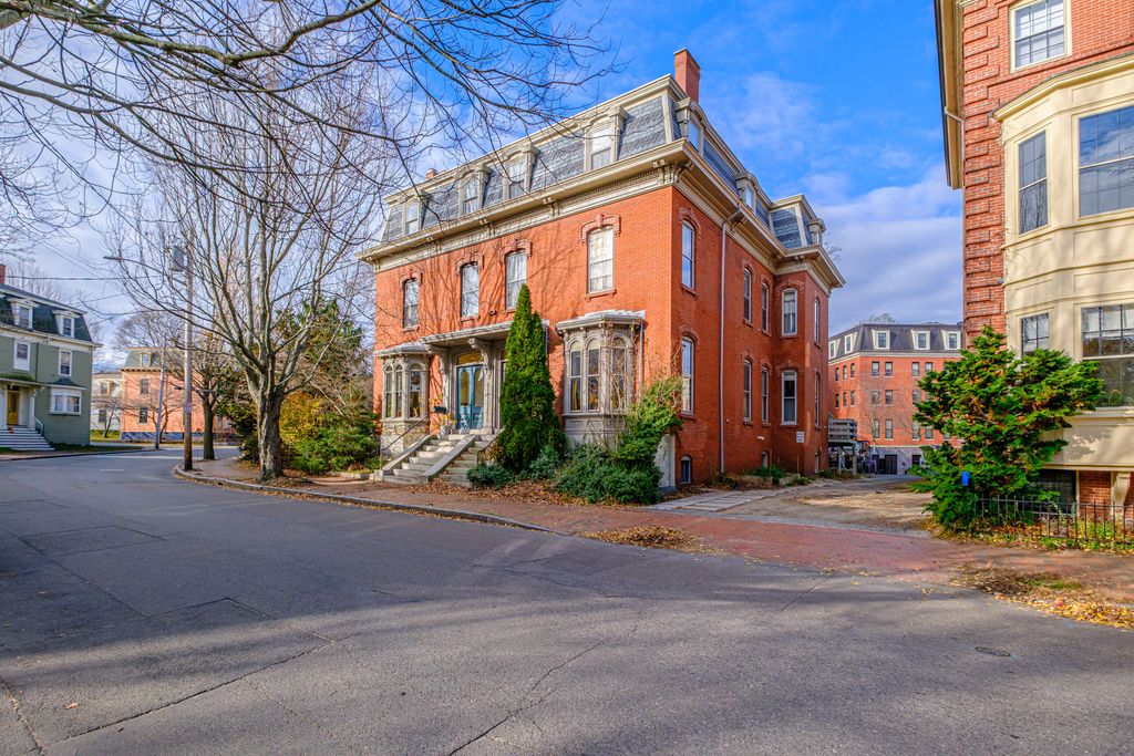 Photo of 105 Pine Street, Portland, ME 04102 (MLS # 1644663)