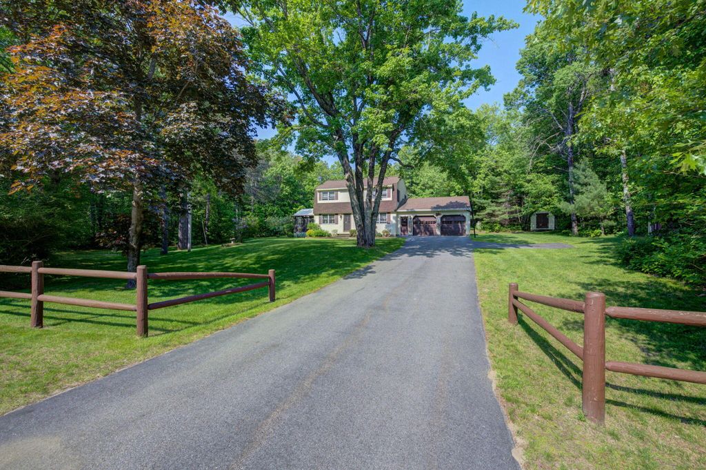 Photo of 65 Blueberry Lane, Gray, ME 04039 (MLS # 1626648)