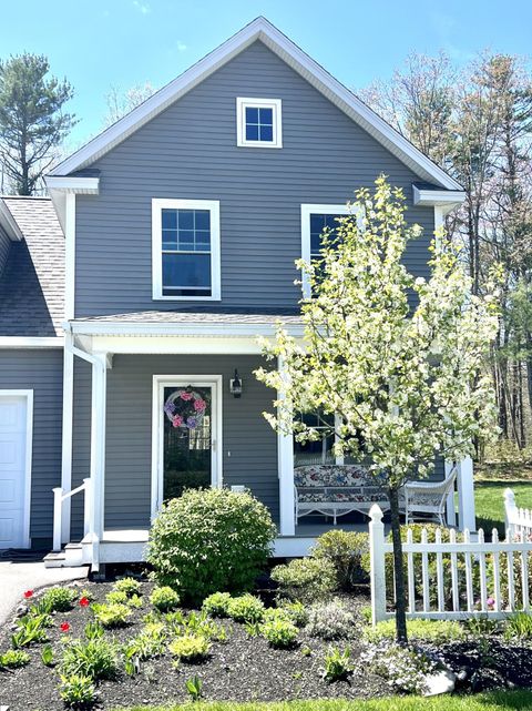 Photo of 17 Webhannet Place #11, Kennebunk, ME 04043 (MLS # 1654696)