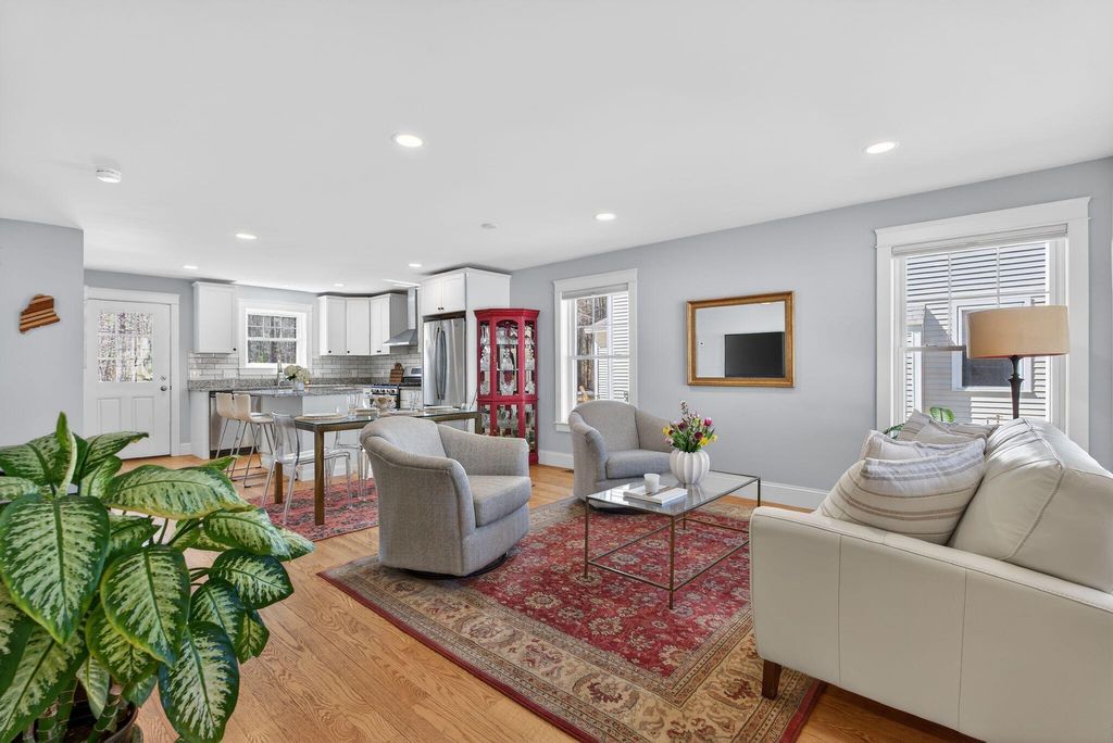 Photo of 17 Webhannet Place #11, Kennebunk, ME 04043 (MLS # 1654696)