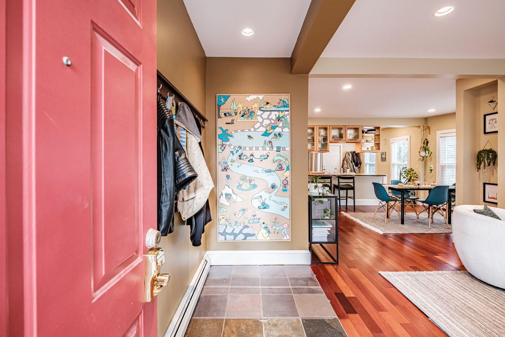 Photo of 13 Anderson Street #1, Portland, ME 04101 (MLS # 1642034)