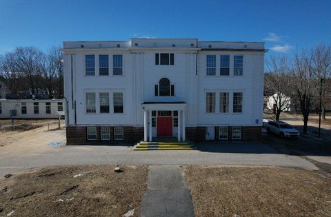 Photo of 85 Pleasant Street, Oxford, ME 04270 (MLS # 1658615)
