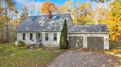 Photo of 34 Stoney Brook Road, Raymond, ME 04071 (MLS # 1641996)