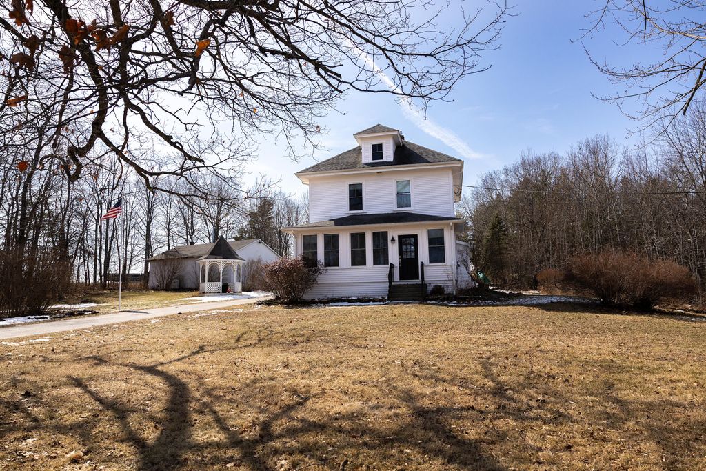 Photo of 231 Wiswell Road, Brewer, ME 04412 (MLS # 1654694)