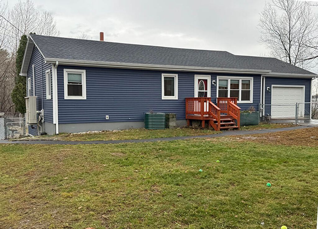 Photo of 890 Main Street, Monmouth, ME 04259 (MLS # 1643815)