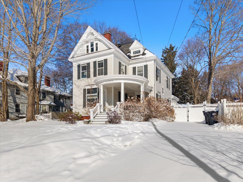 Photo of 431 Hammond Street, Bangor, ME 04401 (MLS # 1652543)