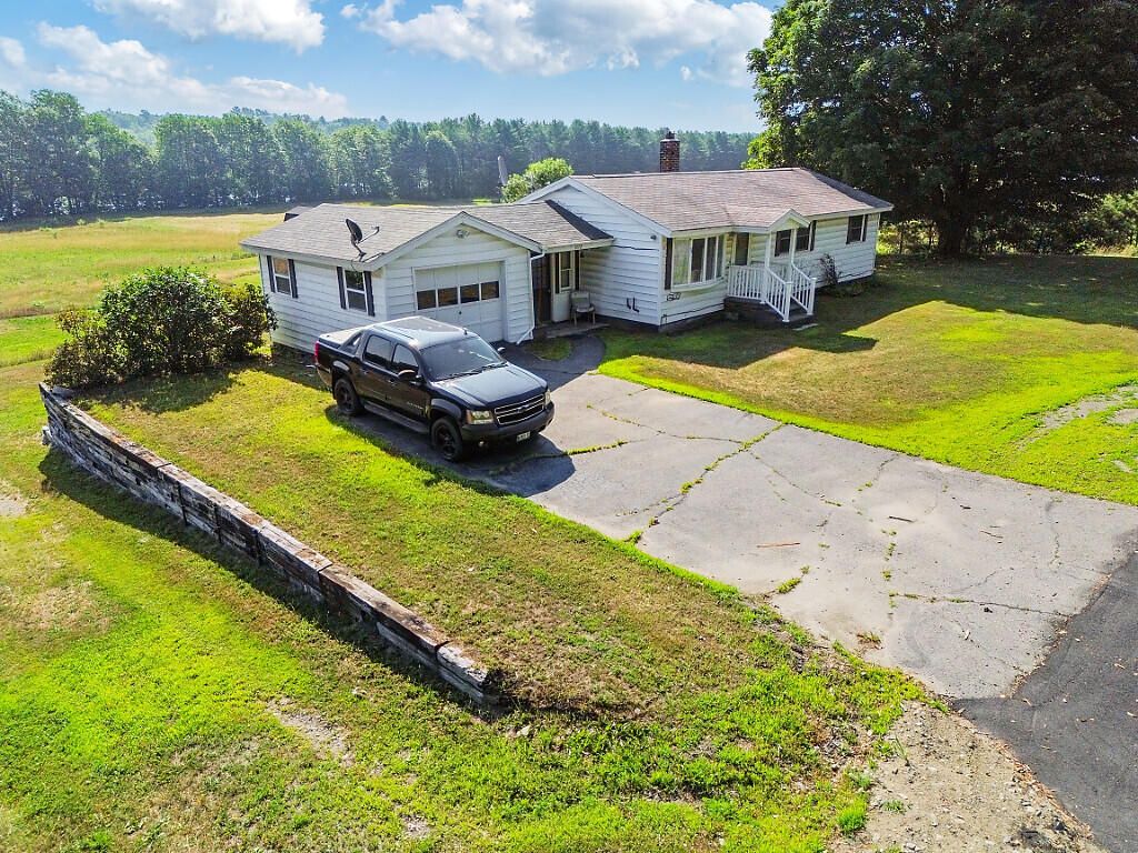 Photo of 1072 Waterville Road, Skowhegan, ME 04976 (MLS # 1656751)