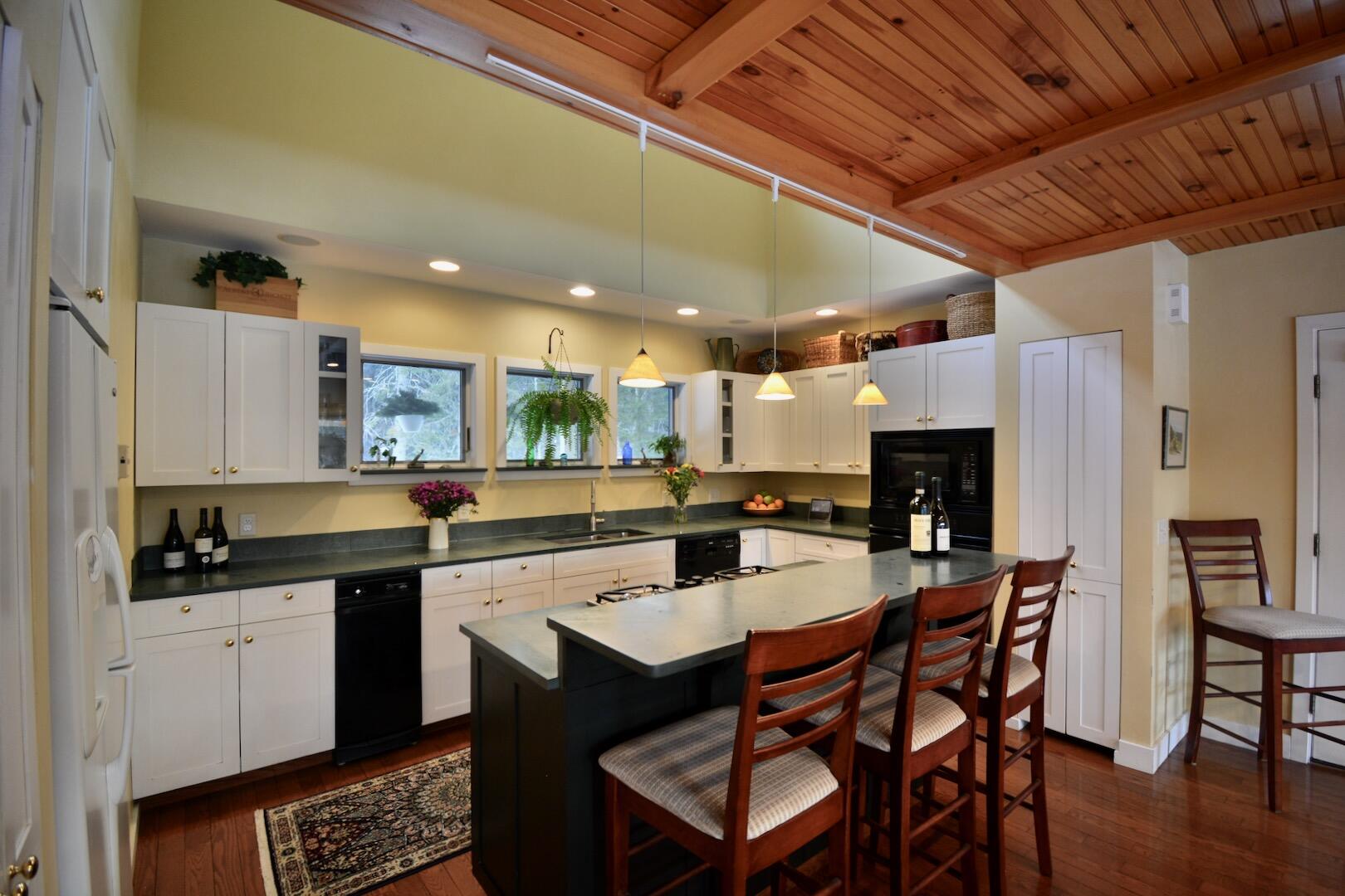 New Portland, Maine, 04961, United States, 3 Bedrooms Bedrooms, ,3 BathroomsBathrooms,Residential,Active,2009865