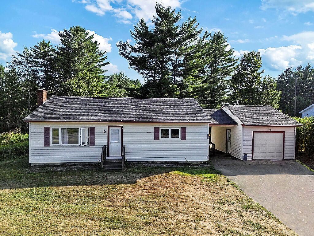 Photo of 304 Eastern Avenue, Augusta, ME 04330 (MLS # 1634328)