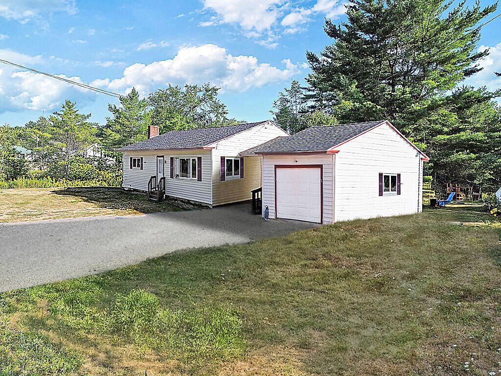 Photo of 304 Eastern Avenue, Augusta, ME 04330 (MLS # 1634328)