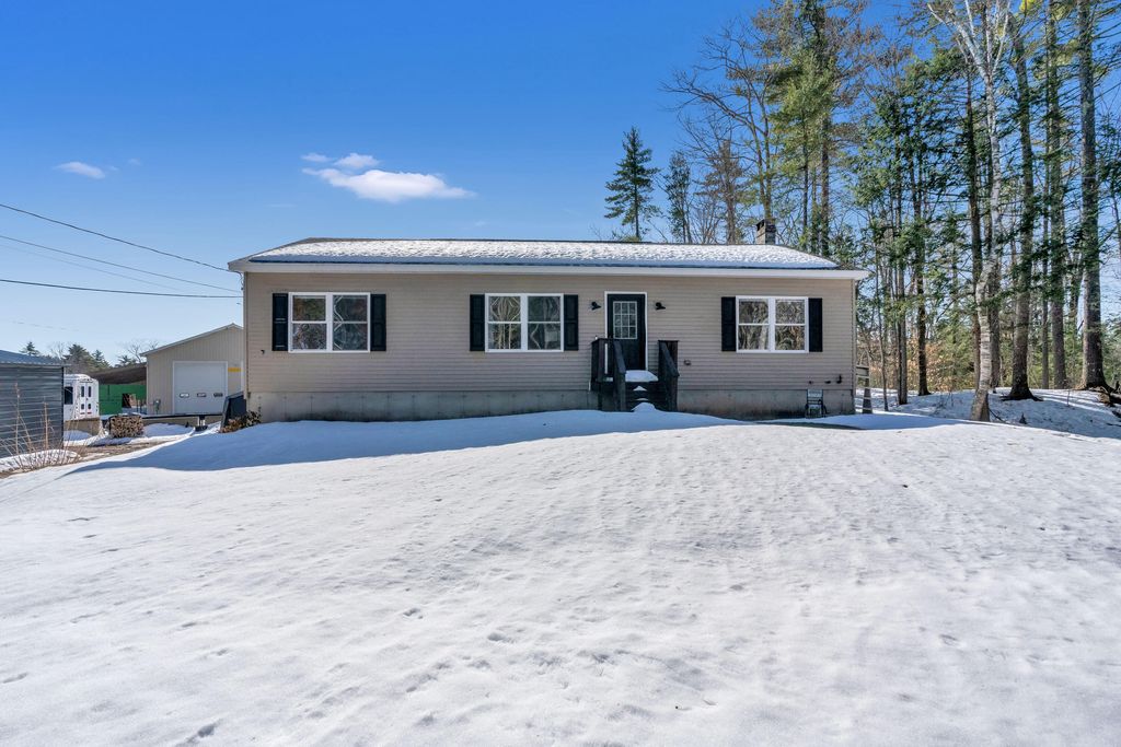 Photo of 133 Oak Hill Road, Lebanon, ME 04027 (MLS # 1653964)