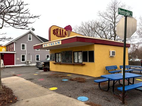 Photo of 18 Veranda Street, Portland, ME 04103 (MLS # 1656020)