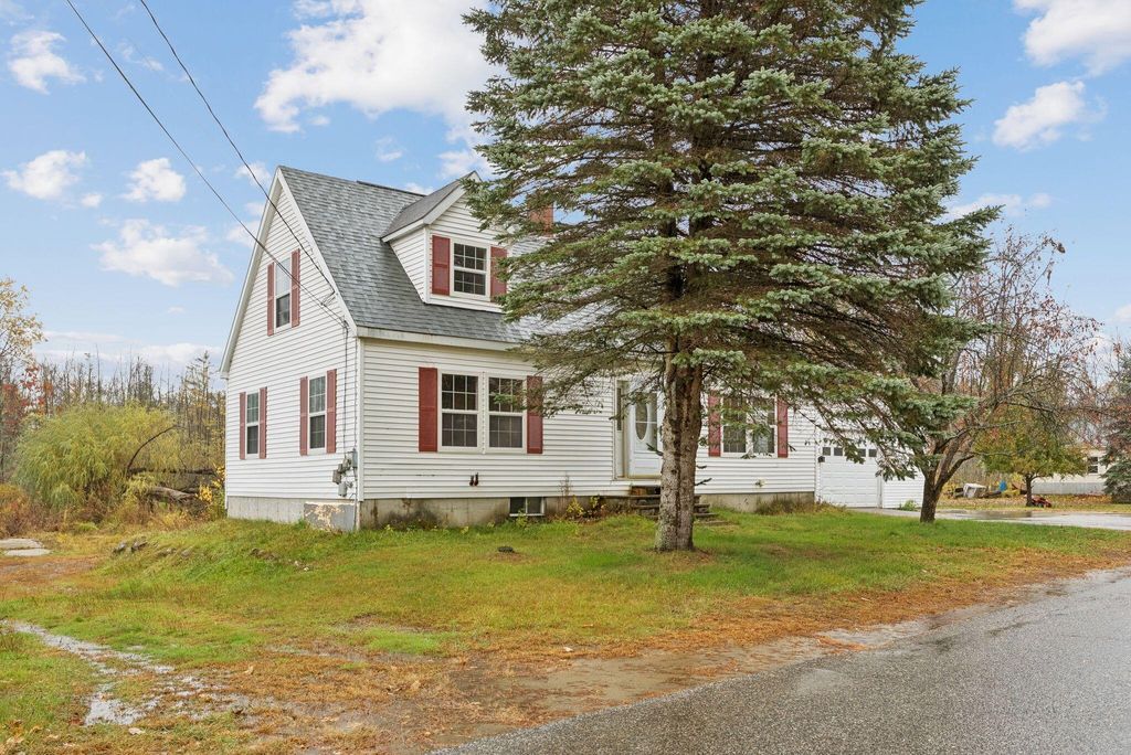 Photo of 7 Pine Street, Norway, ME 04268 (MLS # 1641551)