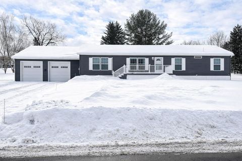 Photo of 53 University Street, Presque Isle, ME 04769 (MLS # 1652007)