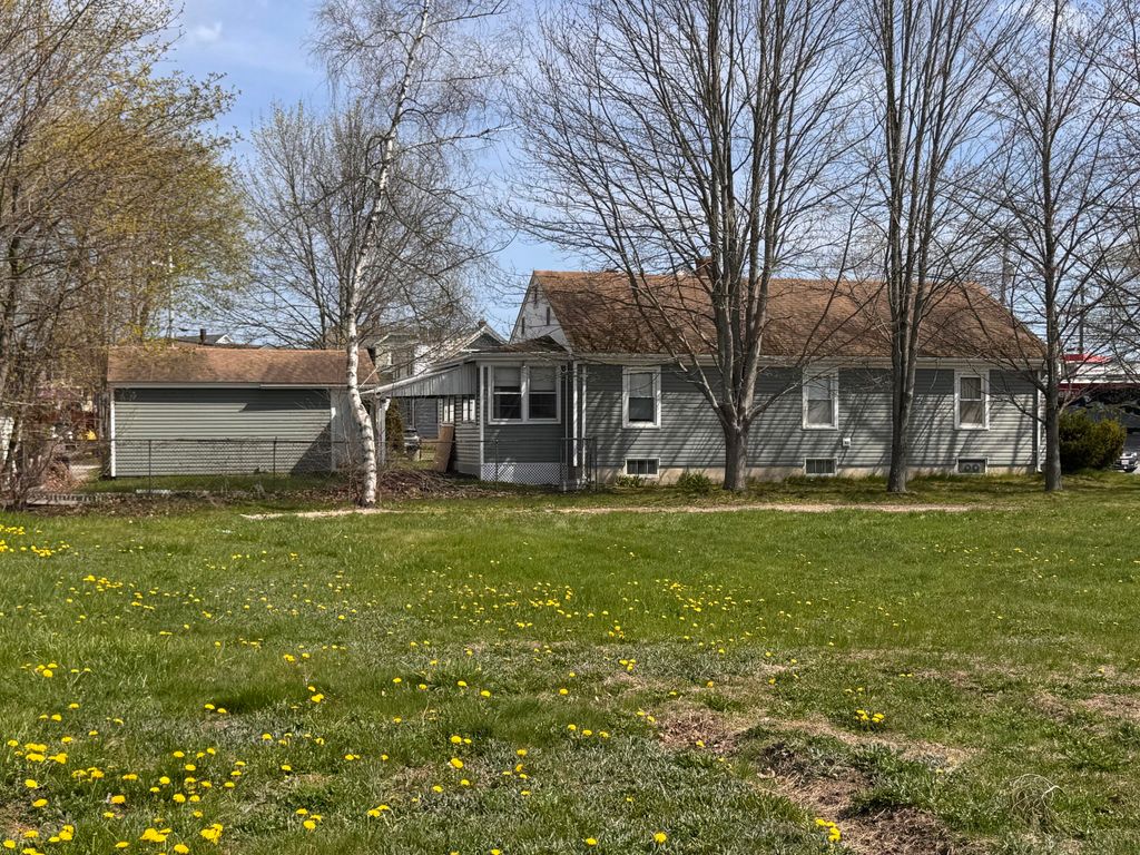 Photo of 234 Russell Street, Lewiston, ME 04240 (MLS # 1662171)