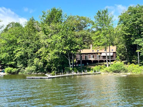 Photo of 17 Blueberry Point Road, Raymond, ME 04071 (MLS # 1640184)