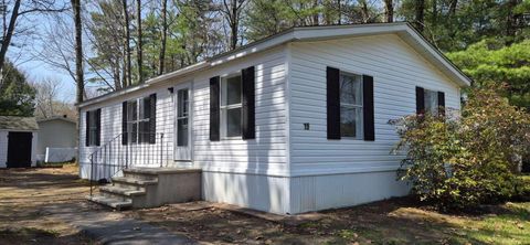 Photo of 15 Deer Isle Drive, Old Orchard Beach, ME 04064 (MLS # 1662278)
