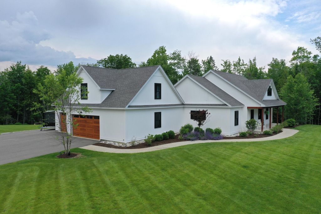Photo of 1366 Essex Street, Bangor, ME 04401 (MLS # 1641330)