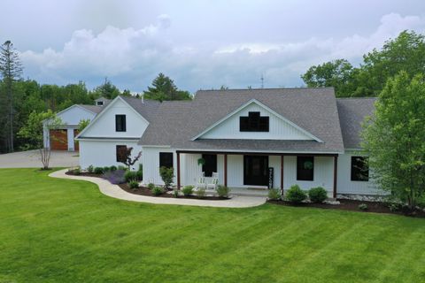 Photo of 1366 Essex Street, Bangor, ME 04401 (MLS # 1641330)