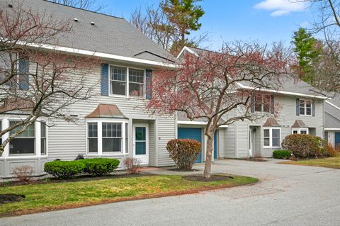 Photo of 10 Cresfield Terrace #4304, Portland, ME 04103 (MLS # 1656382)