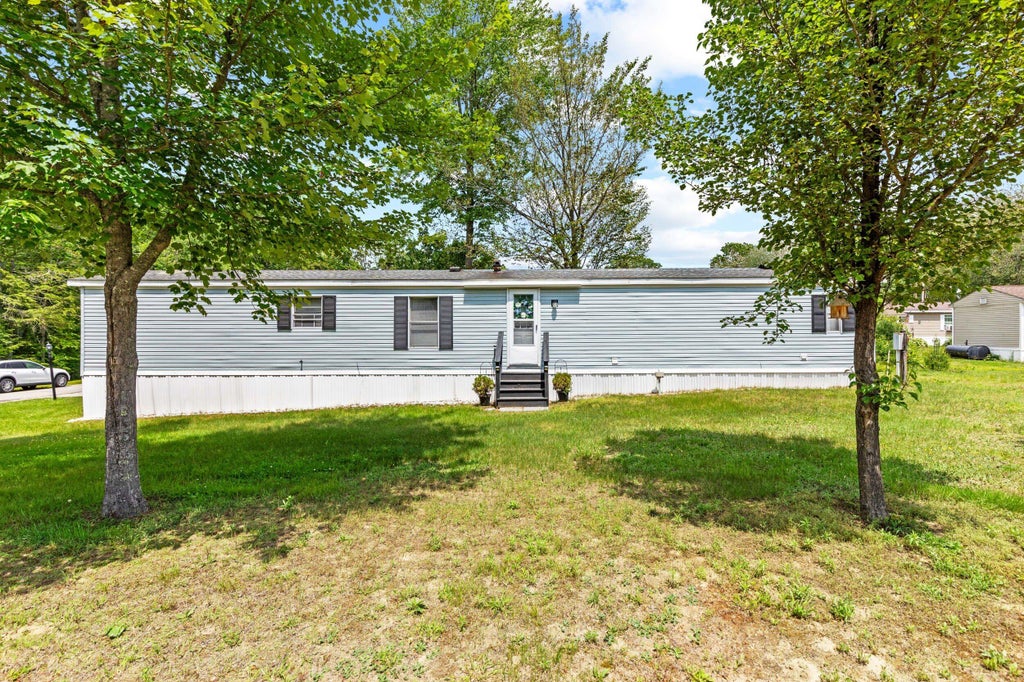 Photo of 31 Park Lane, Arundel, ME 04046 (MLS # 1626528)