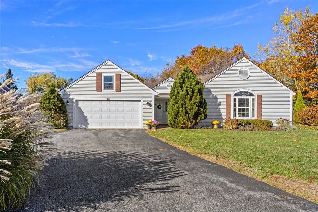 Photo of 15 Juneberry Lane, Scarborough, ME 04074 (MLS # 1642364)