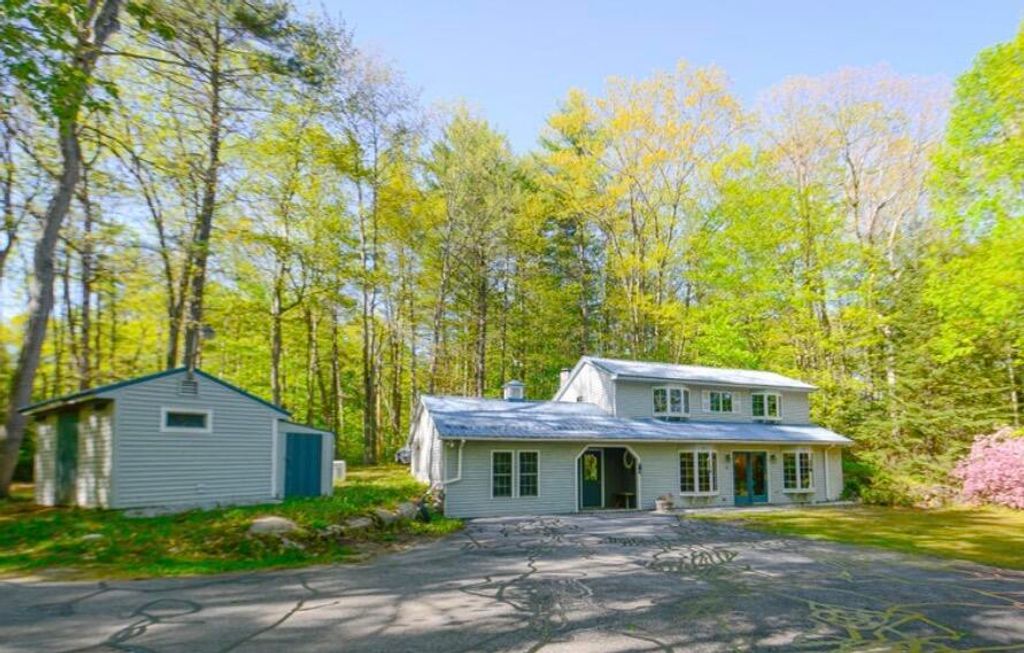 Photo of 22 Abenaki Acres Road, Naples, ME 04055 (MLS # 1654707)