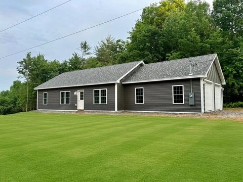 Photo of 13 Glenview Drive, Sabattus, ME 04280 (MLS # 1658058)