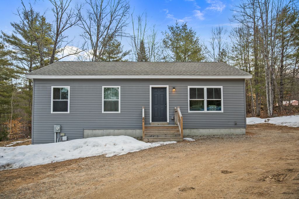 Photo of 6 Oak Woods Drive, Hiram, ME 04041 (MLS # 1656004)