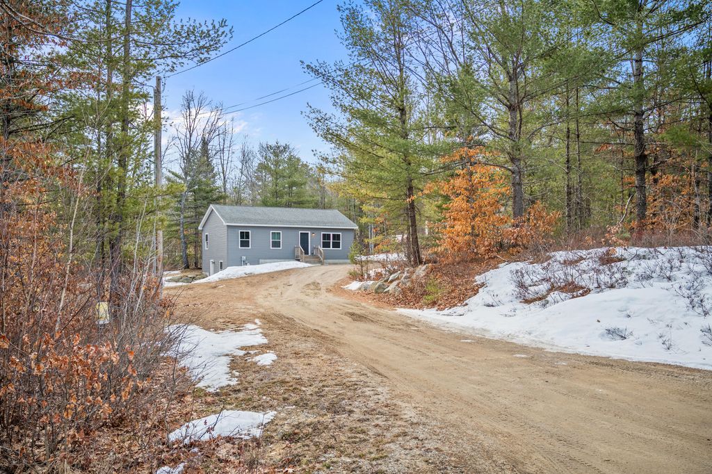 Photo of 6 Oak Woods Drive, Hiram, ME 04041 (MLS # 1656004)