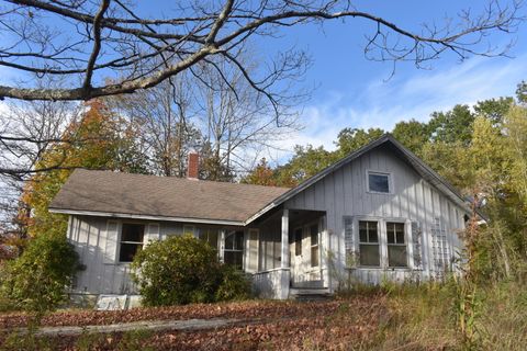 Photo of 134 Durham Road, Freeport, ME 04032 (MLS # 1641727) Photo of 134 Durham Road, Freeport, ME 04032 (MLS # 1641727)